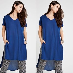 ⬇️ PRICE DROP! BCBG Side Slit Blue Caftan Tunic